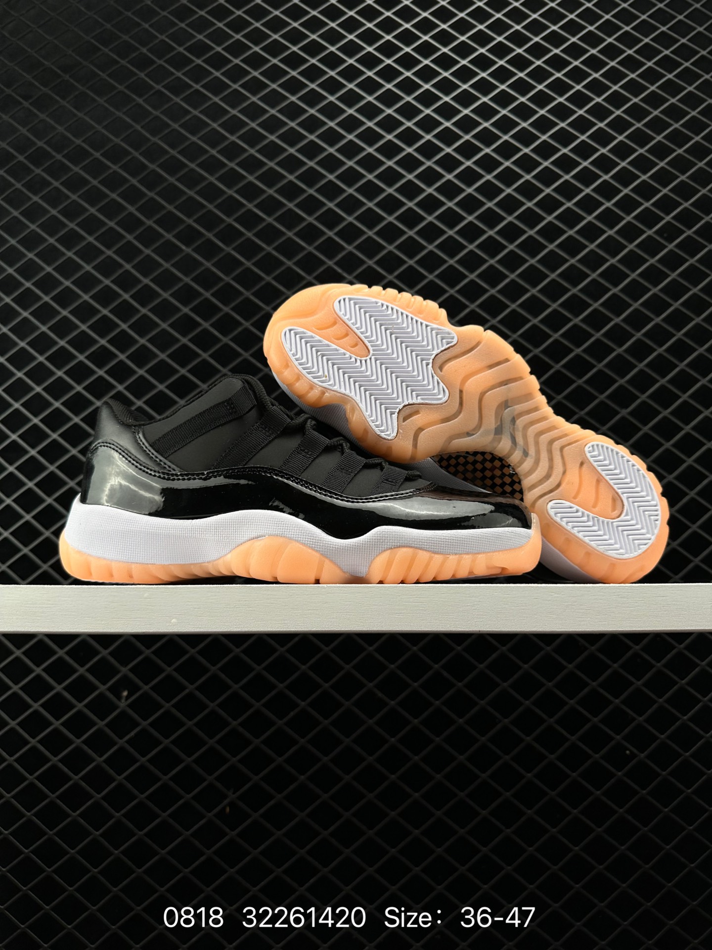 Nike Air Jordan 11 Retro Low LE